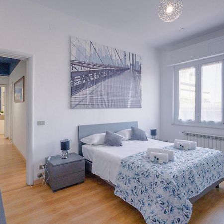 "L'Attico Bianco" City View 10 M A Piedi Dal Mare Савона Екстериор снимка