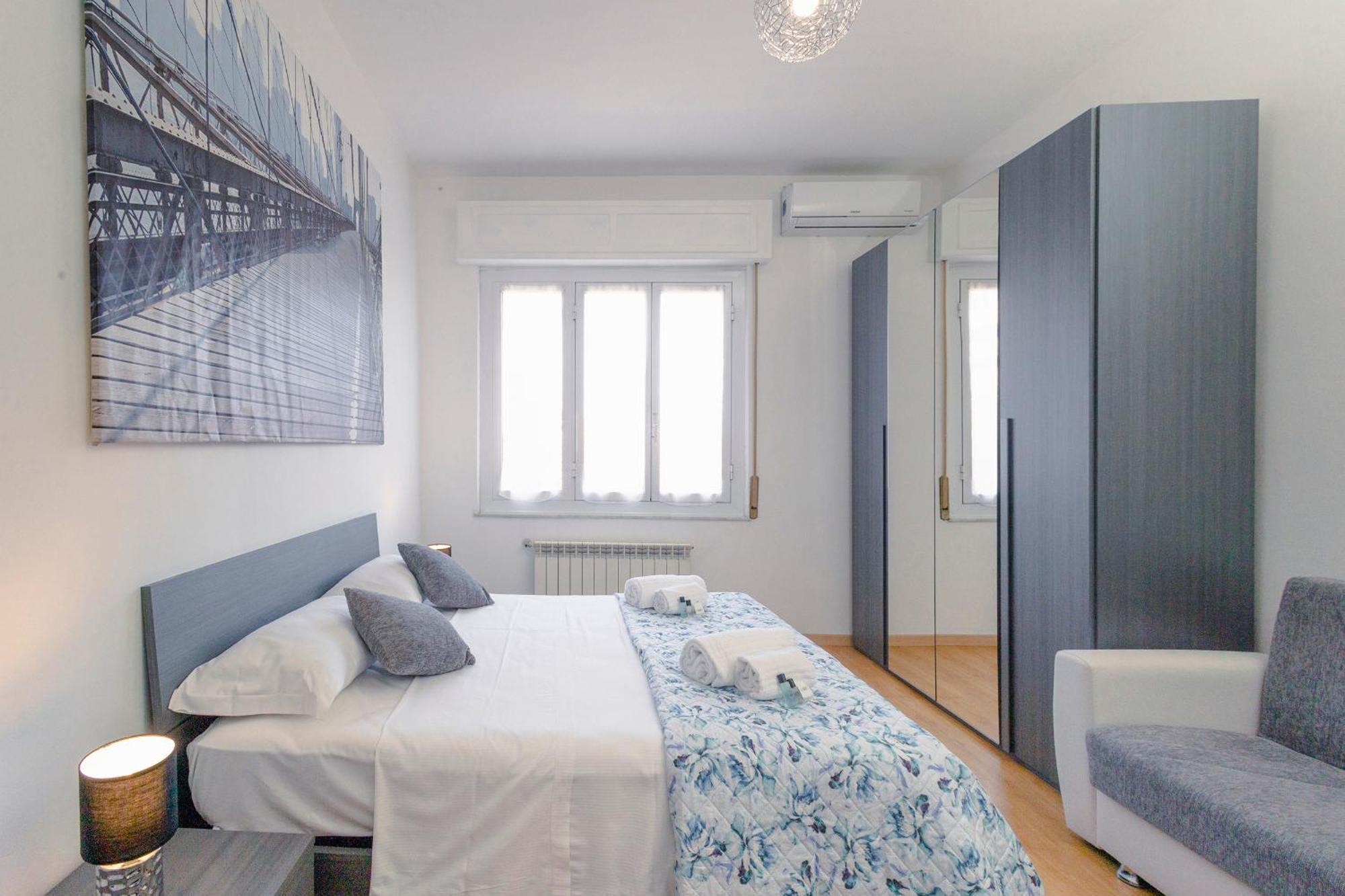 "L'Attico Bianco" City View 10 M A Piedi Dal Mare Савона Екстериор снимка
